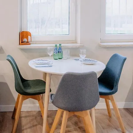 Apartel Metro Wierzbno Appartement