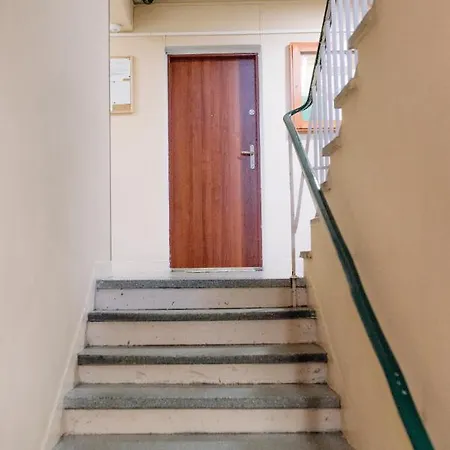 Apartel Metro Wierzbno Apartamento