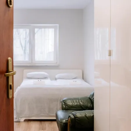 Apartel Metro Wierzbno Apartman
